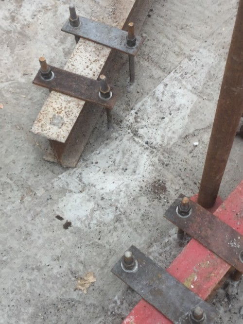 懸挑工字鋼固定中螺桿與工字鋼空隙處理及楔橫軋件的應用分析